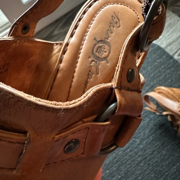 Brown Leather Slingback Clogs- Size 7 - Picture 5 of 9